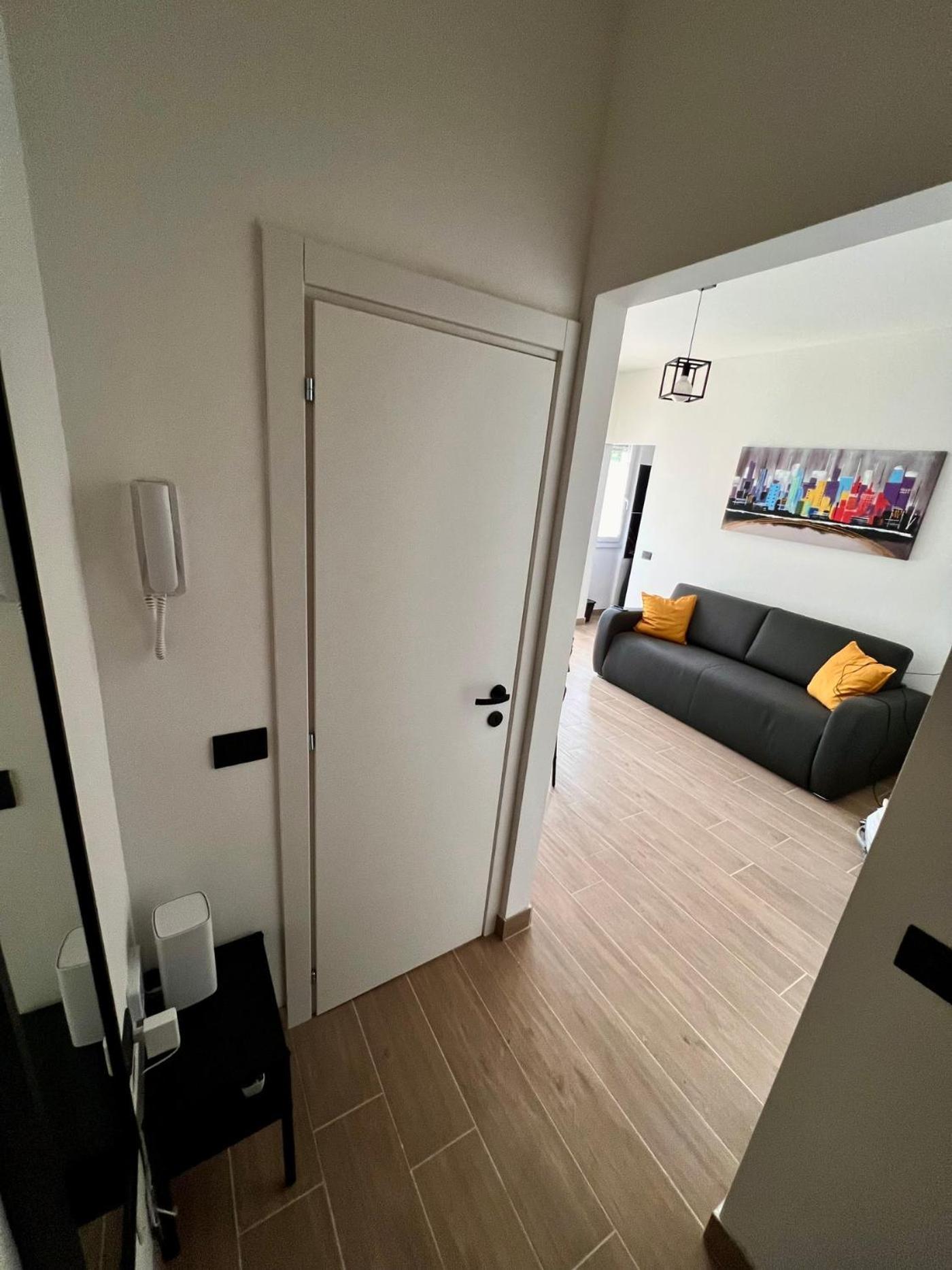 Moderno Ed Elegante Loft Con Balcone Appartement Milaan Buitenkant foto