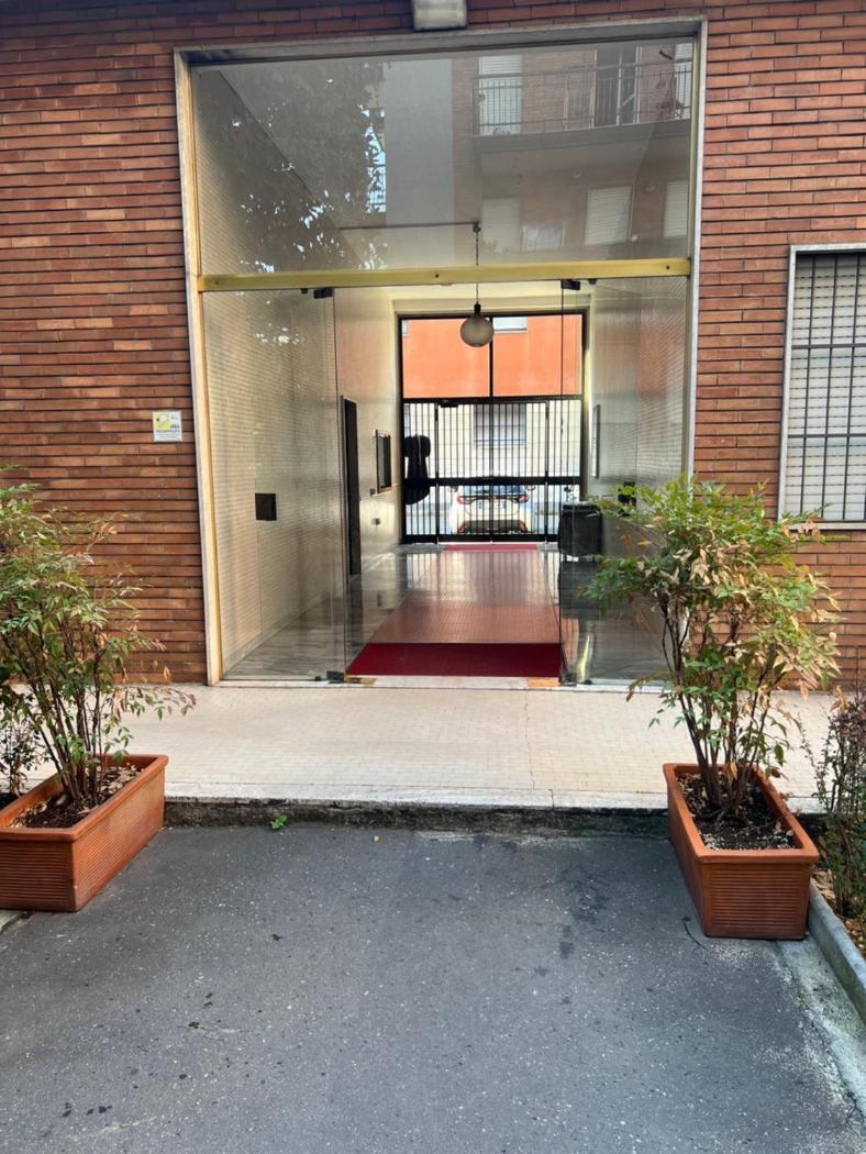 Moderno Ed Elegante Loft Con Balcone Appartement Milaan Buitenkant foto