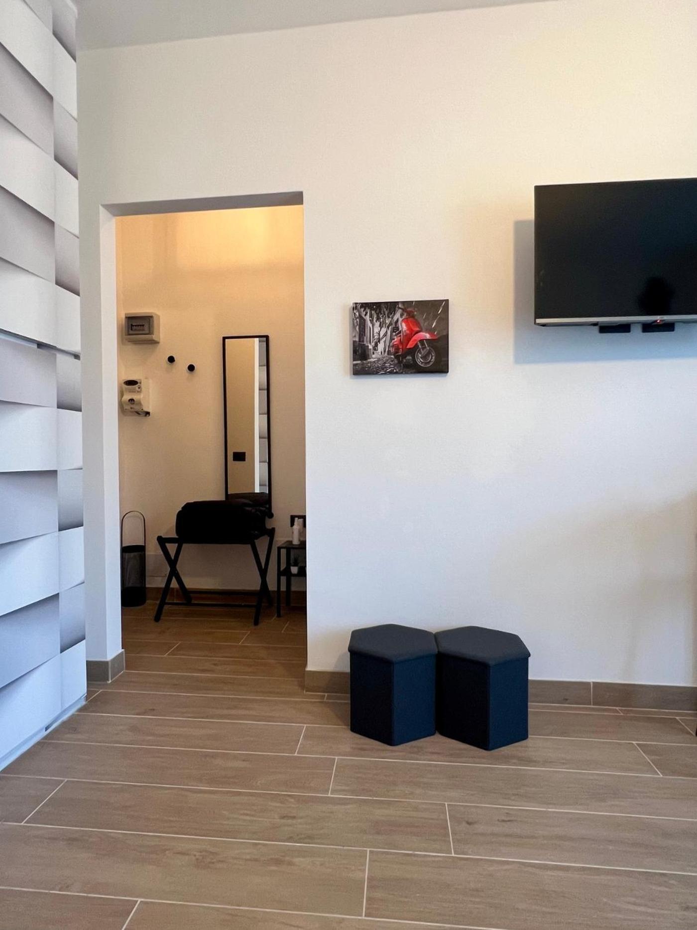 Moderno Ed Elegante Loft Con Balcone Appartement Milaan Buitenkant foto