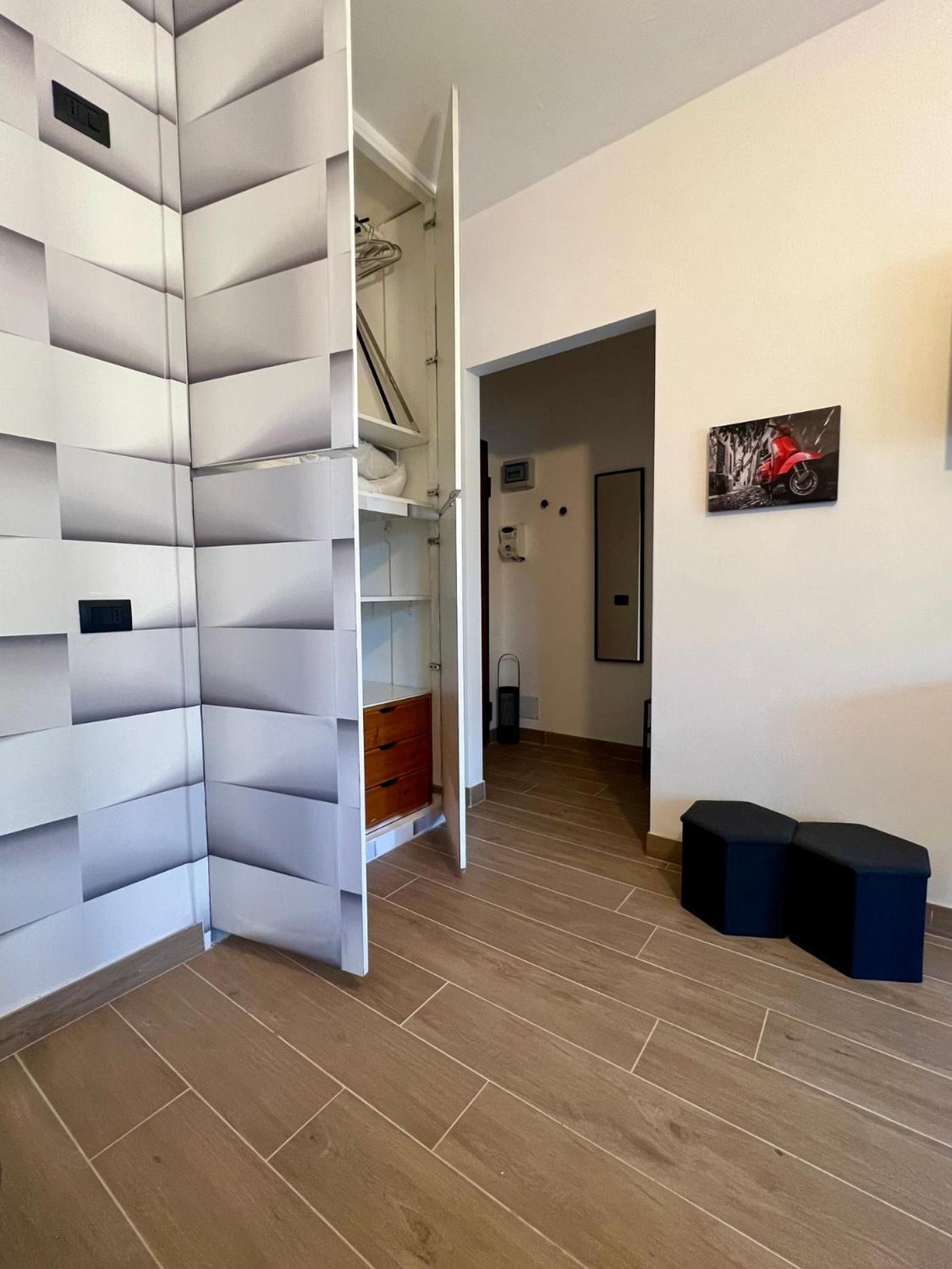 Moderno Ed Elegante Loft Con Balcone Appartement Milaan Buitenkant foto
